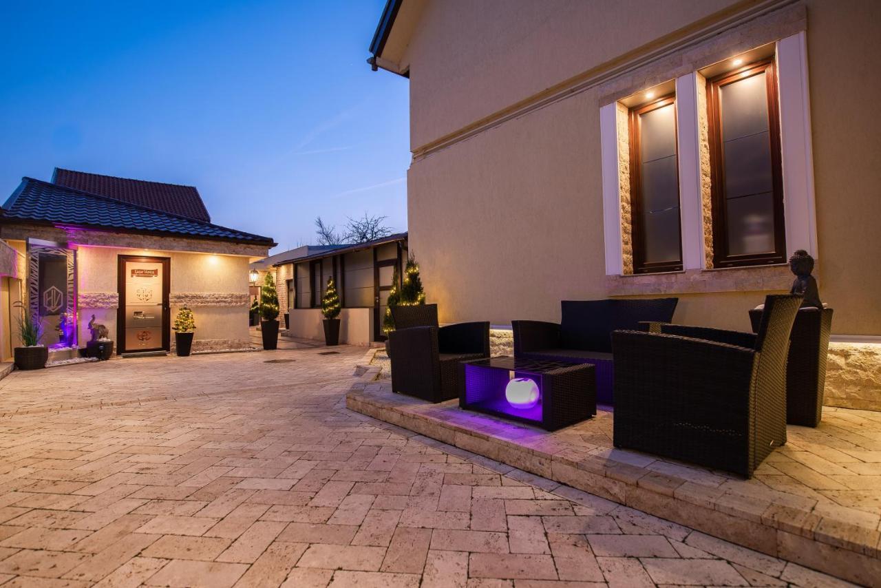 H&V Residence - Diamond Bungalow Apartment Arad Exterior foto