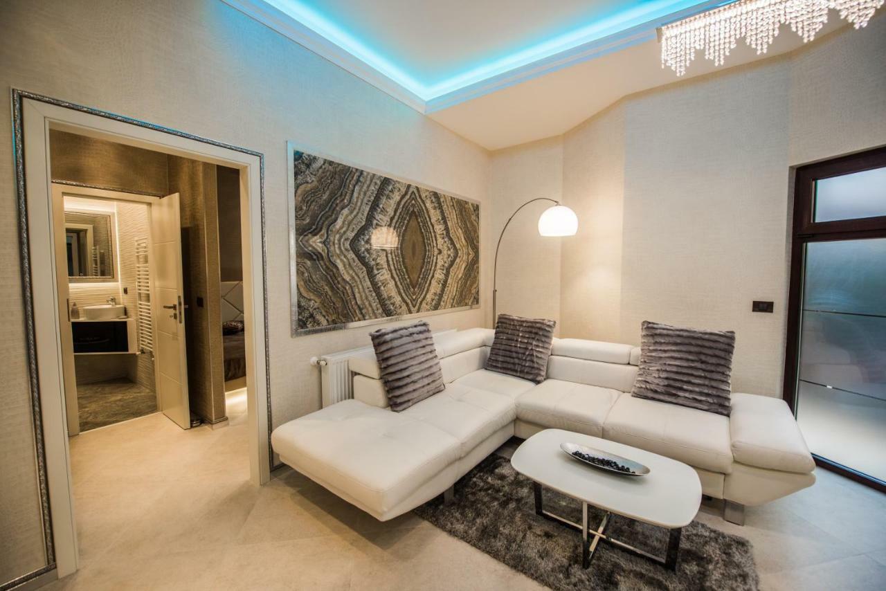 H&V Residence - Diamond Bungalow Apartment Arad Exterior foto