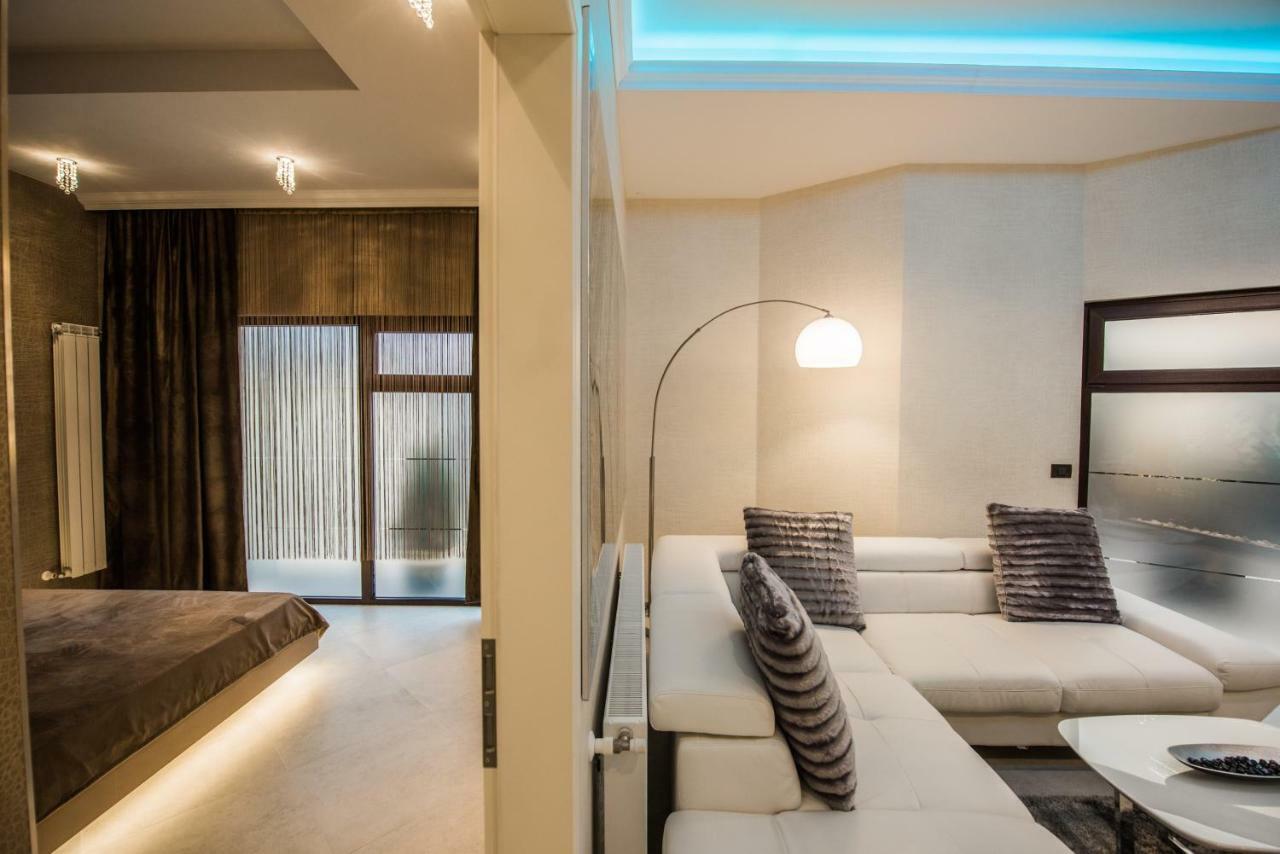 H&V Residence - Diamond Bungalow Apartment Arad Exterior foto